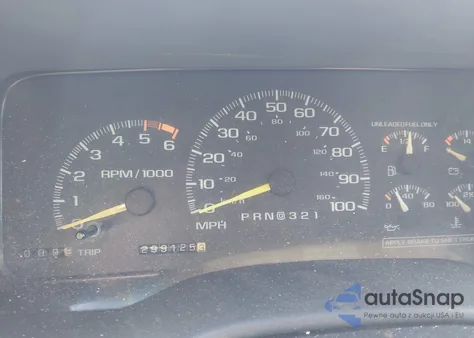 1996 Chevrolet Tahoe K1500 из США, поврежденный, VIN 3GNEK18R4TG131125